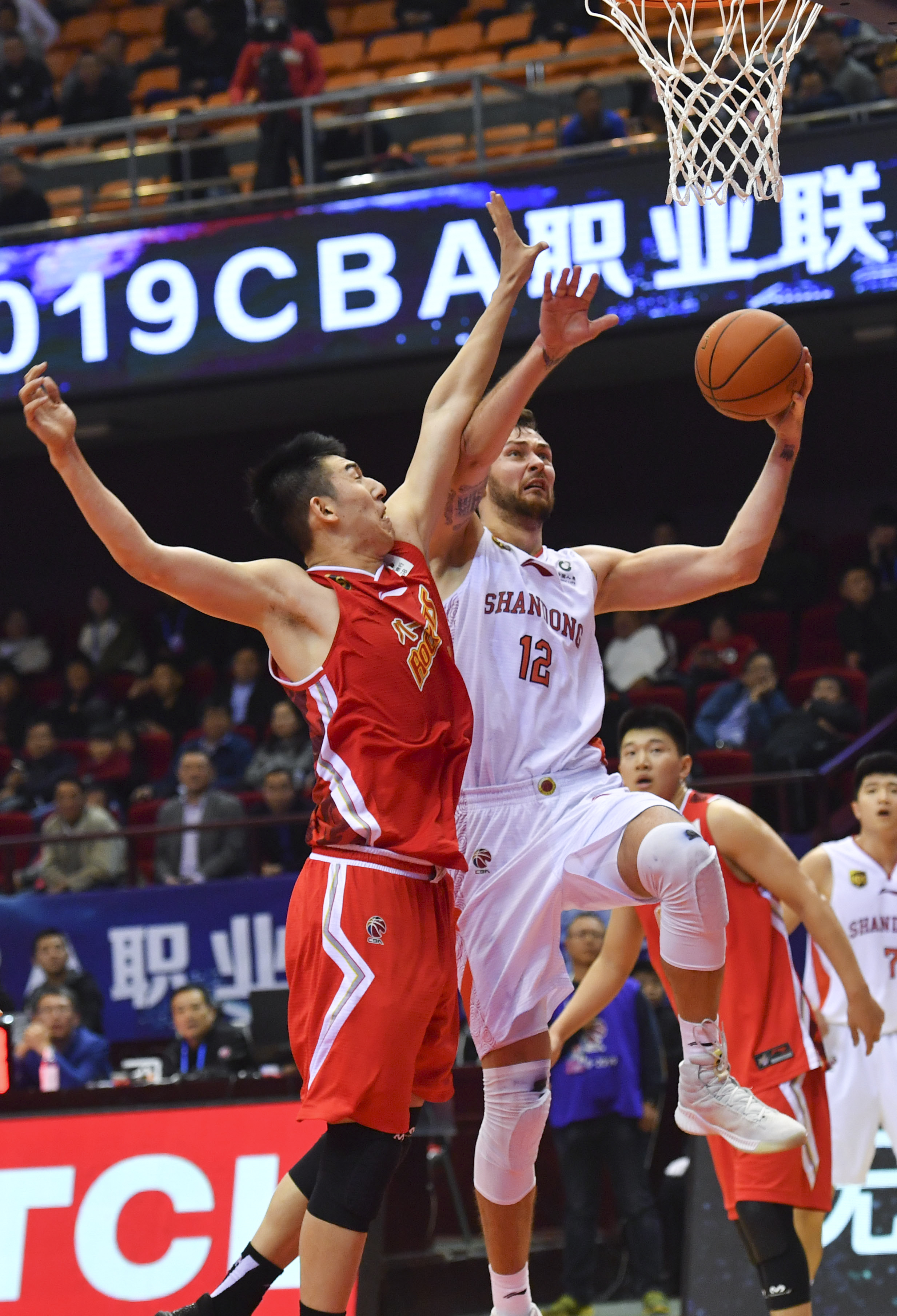 一方面是因 一方面是因